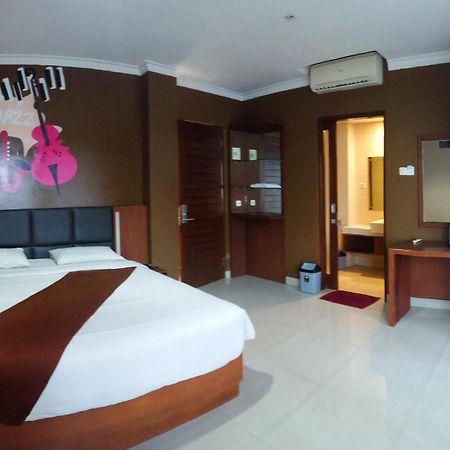 Votel Viure Hotel Jogjakarta Maguwo Zewnętrze zdjęcie